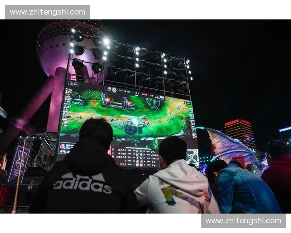 秀逗LOL的成长历程与电竞影响力解析：从网络梗到电竞明星的跨越